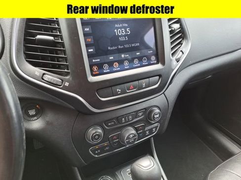 Used 2021 Jeep Cherokee Latitude Lux w/ Comfort/Convenience Group image 13