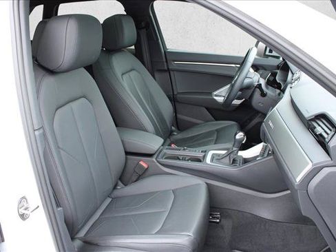 Used 2023 Audi Q3 2.0T Premium w/ Convenience Package AWD/4WD image 30