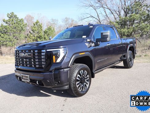 Used 2025 GMC Sierra 2500 Denali Ultimate image 12