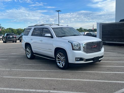 Used 2019 GMC Yukon SLT w/ Premium Edition AWD/4WD image 8