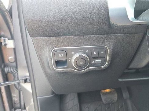 Certified 2026 Mercedes-Benz GLB 250 4MATIC image 37