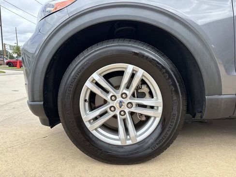 Used 2021 Ford Explorer XLT RWD image 5