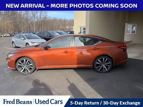 Used 2021 Nissan Altima 2.5 SR w/ SR Premium Package image 6