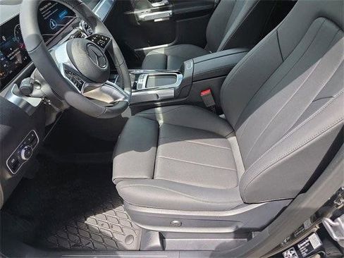 Used 2026 Mercedes-Benz GLB 250 4MATIC image 25