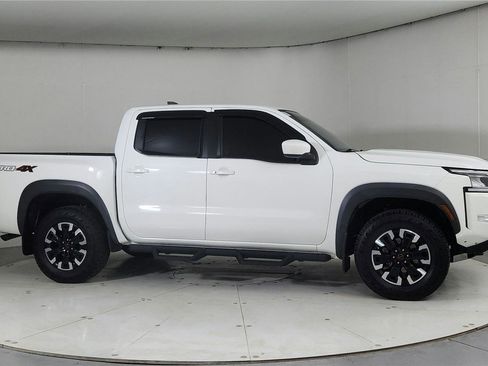 Used 2022 Nissan Frontier PRO-4X w/ Off-Road Protection Package image 8