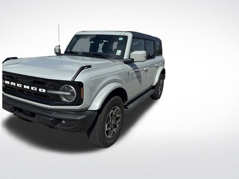 Used 2024 Ford Bronco Outer Banks AWD/4WD image 8