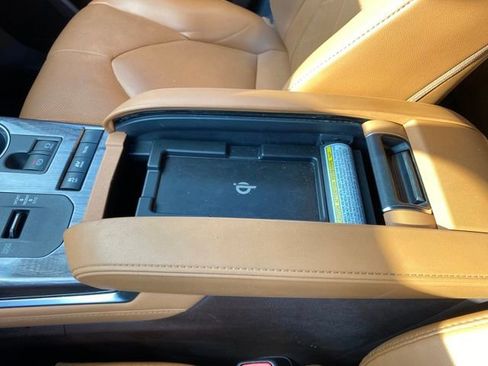 Used 2020 Toyota Highlander Platinum image 13