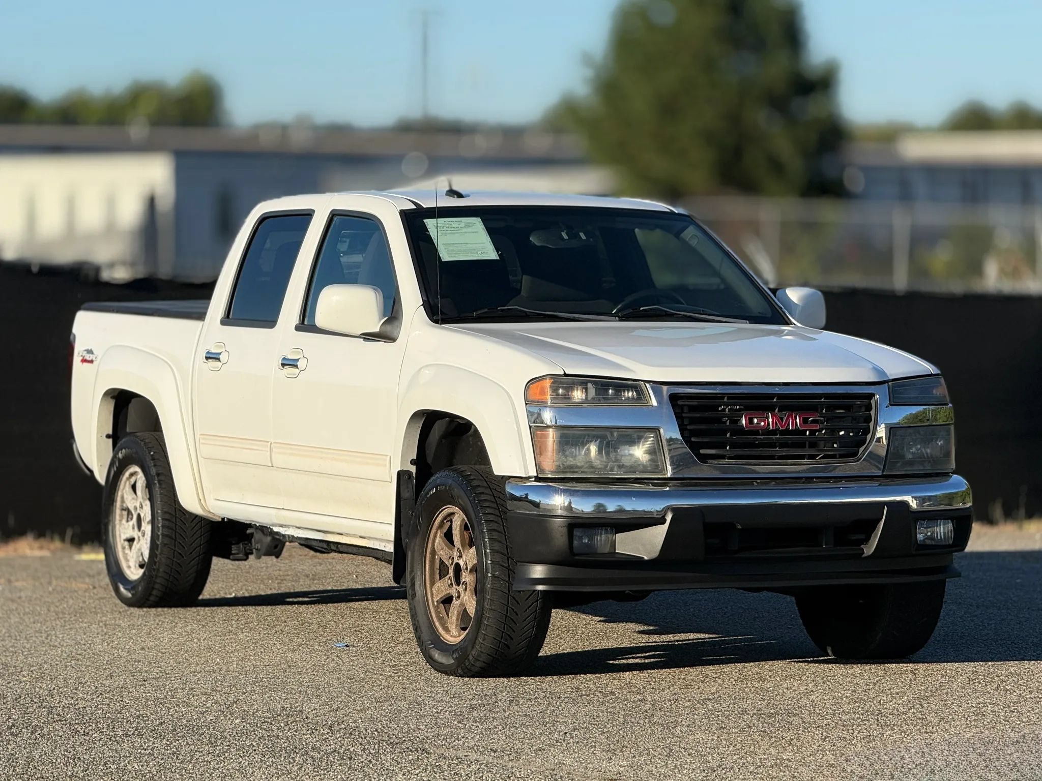Used 2011 GMC Canyon SLE AWD/4WD image 1
