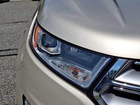 Used 2017 Ford Edge SEL w/ Equipment Group 201A AWD/4WD image 9