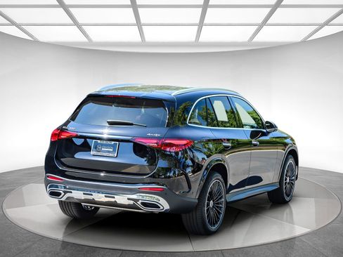 New 2025 Mercedes-Benz GLC 300 4MATIC image 4