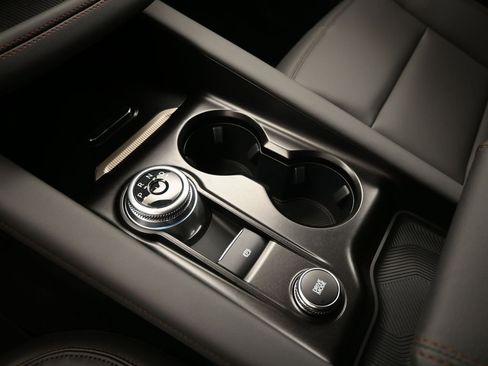 New 2025 Ford Explorer Active w/ Active Comfort Package image 17