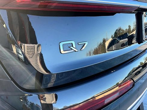 Used 2022 Audi Q7 Premium Plus image 31