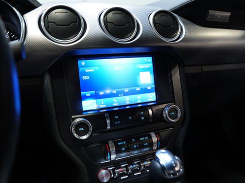 Used 2021 Ford Mustang GT RWD image 36