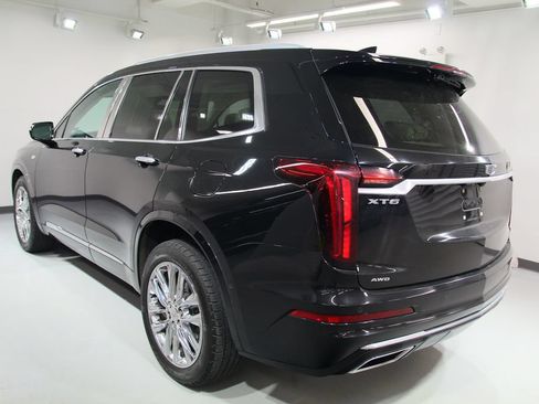 Used 2022 Cadillac XT6 Premium Luxury w/ Technology Package AWD/4WD image 16