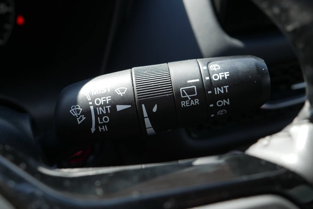 Used 2025 Honda HR-V EX-L image 15