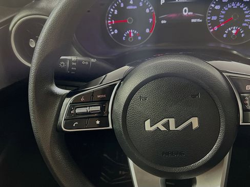 Used 2024 Kia Forte LXS image 19