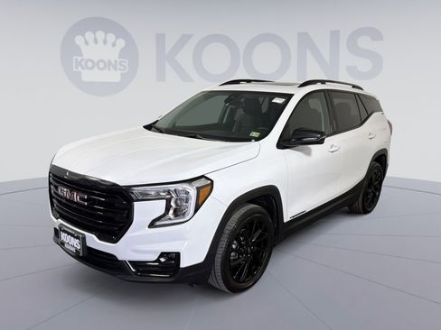 Used 2024 GMC Terrain SLT w/ Elevation Edition image 1