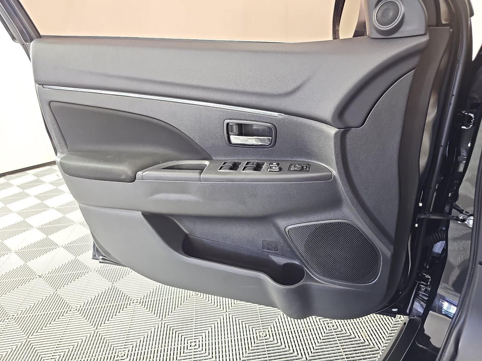 Used 2026 Mitsubishi Outlander Sport LE AWD/4WD image 25