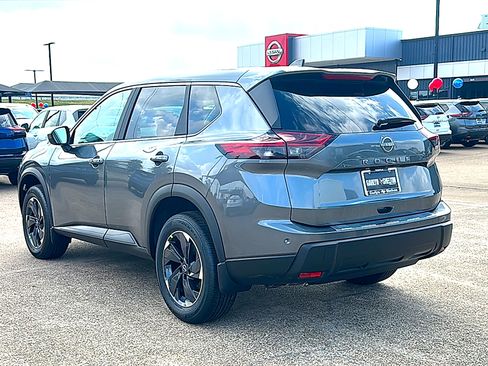 New 2026 Nissan Rogue SV w/ Cold Weather Package image 6