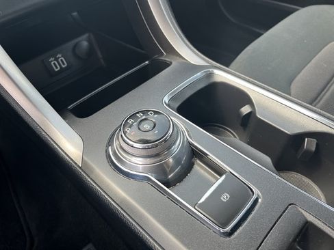 Used 2020 Ford Fusion SE AWD/4WD image 29