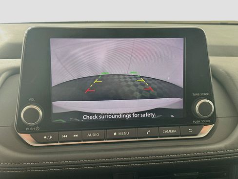 Used 2025 Nissan Rogue S FWD image 22