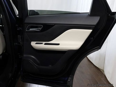 Used 2018 Jaguar F-PACE Prestige image 33