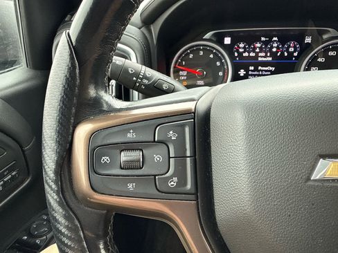 Used 2019 Chevrolet Silverado 1500 High Country w/ Technology Package image 7