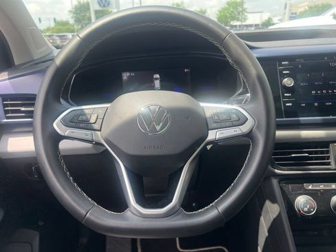 Used 2023 Volkswagen Taos SE w/ Panoramic Sunroof Package AWD/4WD image 26
