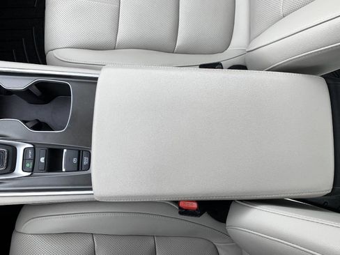 Used 2020 Honda Accord Touring image 32