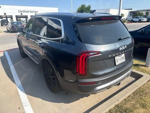Used 2022 Kia Telluride SX w/ Towing Package FWD image 3