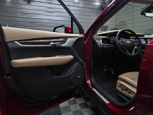 Used 2022 Cadillac XT6 Sport w/ Platinum Package AWD/4WD image 38