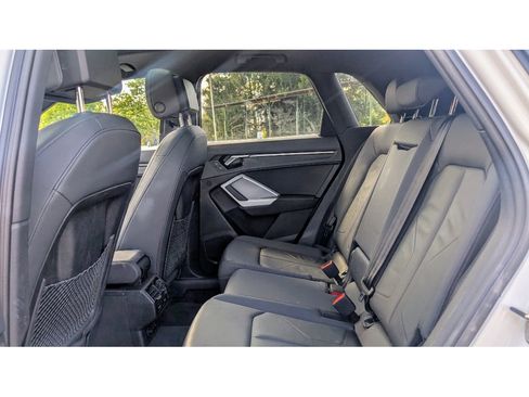 Used 2025 Audi Q3 2.0T Premium image 18