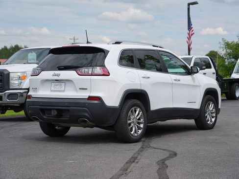 Used 2021 Jeep Cherokee Latitude Lux w/ Comfort/Convenience Group AWD/4WD image 3