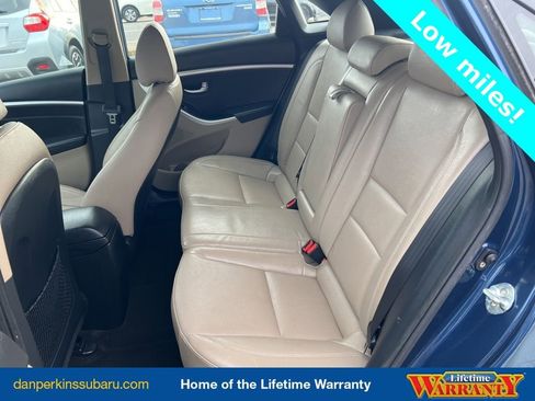 Used 2015 Hyundai Elantra GT w/ Option Group 02 image 29