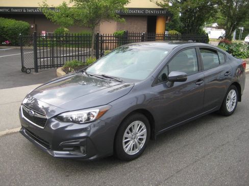 Used 2017 Subaru Impreza 2.0i Premium w/ BSD & Rcta/SRF/Eyesight AWD/4WD image 1