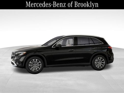 Certified 2025 Mercedes-Benz GLC 300 4MATIC image 36
