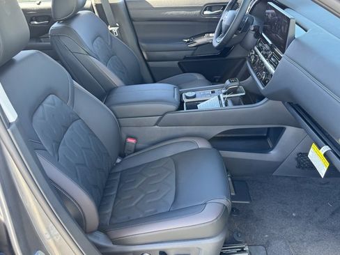 New 2026 Nissan Pathfinder Platinum w/ Cargo Package AWD/4WD image 16