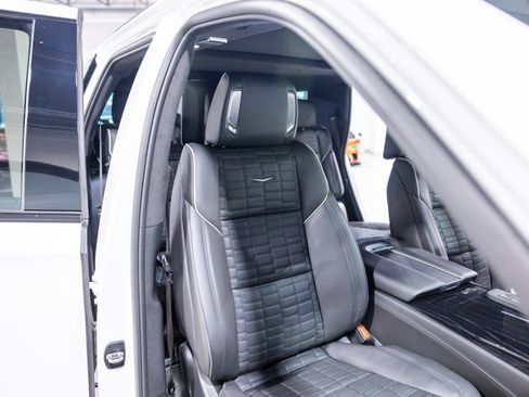 Used 2024 Cadillac Escalade V AWD/4WD image 30