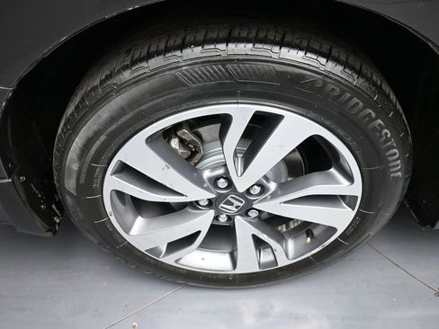 Certified 2022 Honda Odyssey Touring image 12