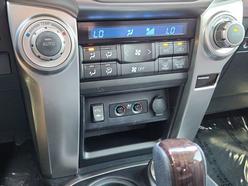 Used 2015 Toyota 4Runner Limited AWD/4WD image 12