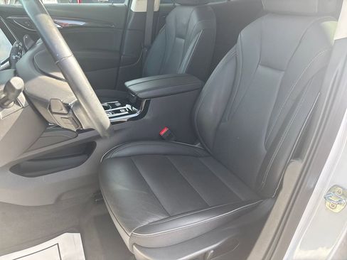 Used 2023 Buick Envision Essence image 13