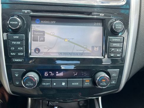 Used 2015 Nissan Altima 3.5 SL FWD image 13