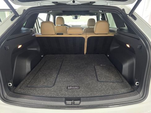 Used 2020 Volkswagen Atlas Cross Sport SEL image 11