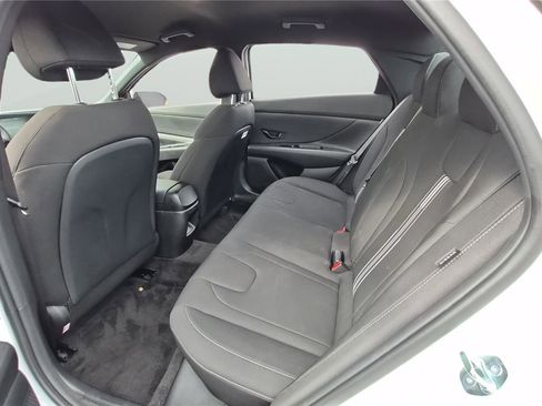 Used 2026 Hyundai Elantra Sport FWD image 17