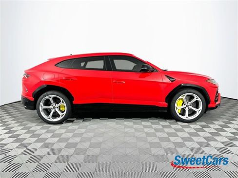 Used 2020 Lamborghini Urus Base image 8