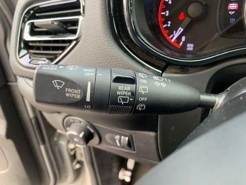 Used 2022 Dodge Durango SXT w/ Blacktop Package AWD/4WD image 28