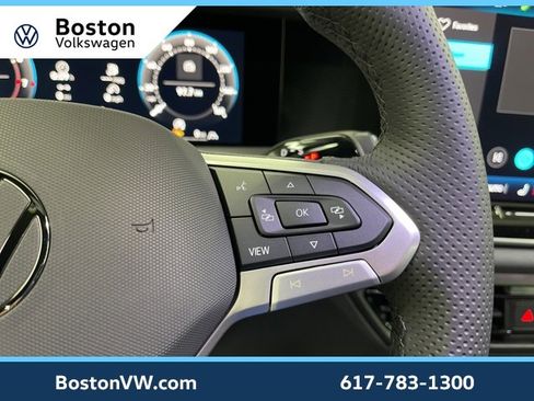 New 2026 Volkswagen Tiguan SE R-Line image 17