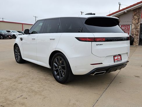 Used 2024 Land Rover Range Rover Sport Dynamic SE image 2