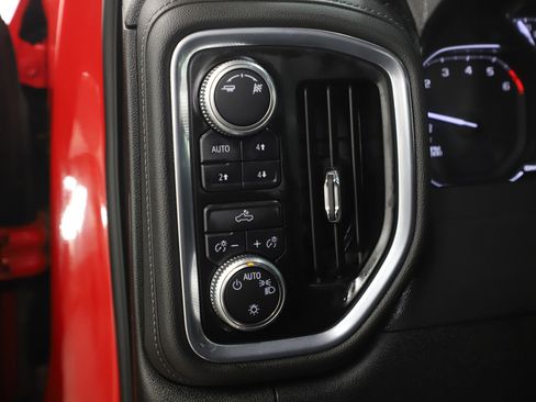 Used 2019 GMC Sierra 1500 SLE w/ SLE Value Package image 27