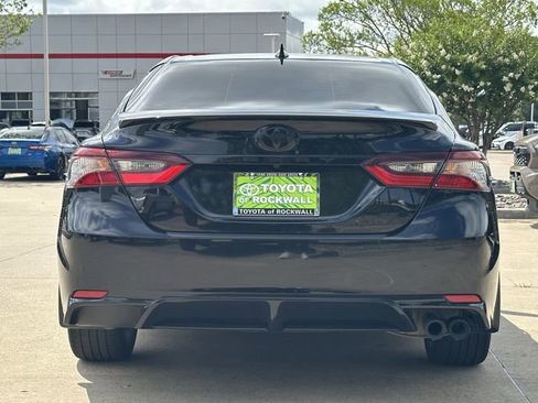 Used 2024 Toyota Camry SE FWD image 4
